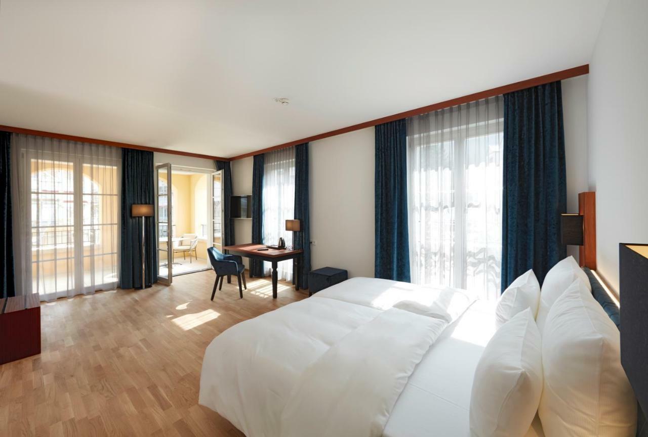 Doppelzimmer mit Balkon